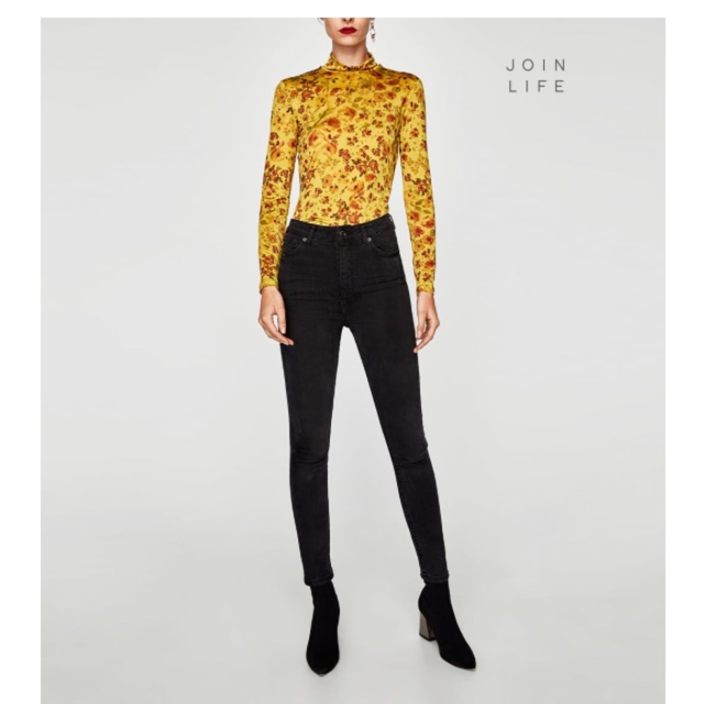 Zara Black High Waist Jeans *Brand New*